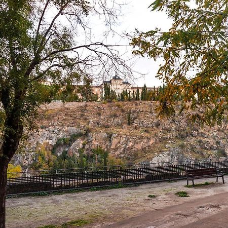 Centrico Alojamiento En Toledo By Bebalmy Apartment Exterior photo